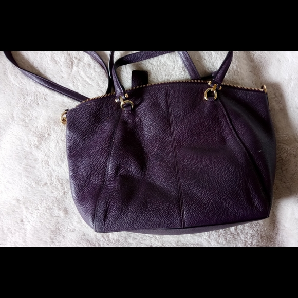 ✨ 3x HP ✨ EUC ✨ Plum Crossbody Coach Bag ✨ - Picture 6 of 15